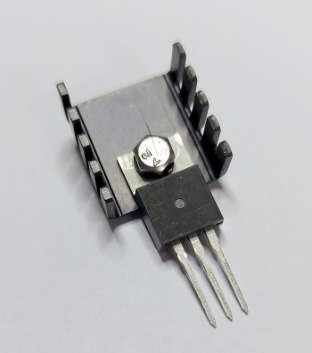 7809 9V Regulator on Heatsink